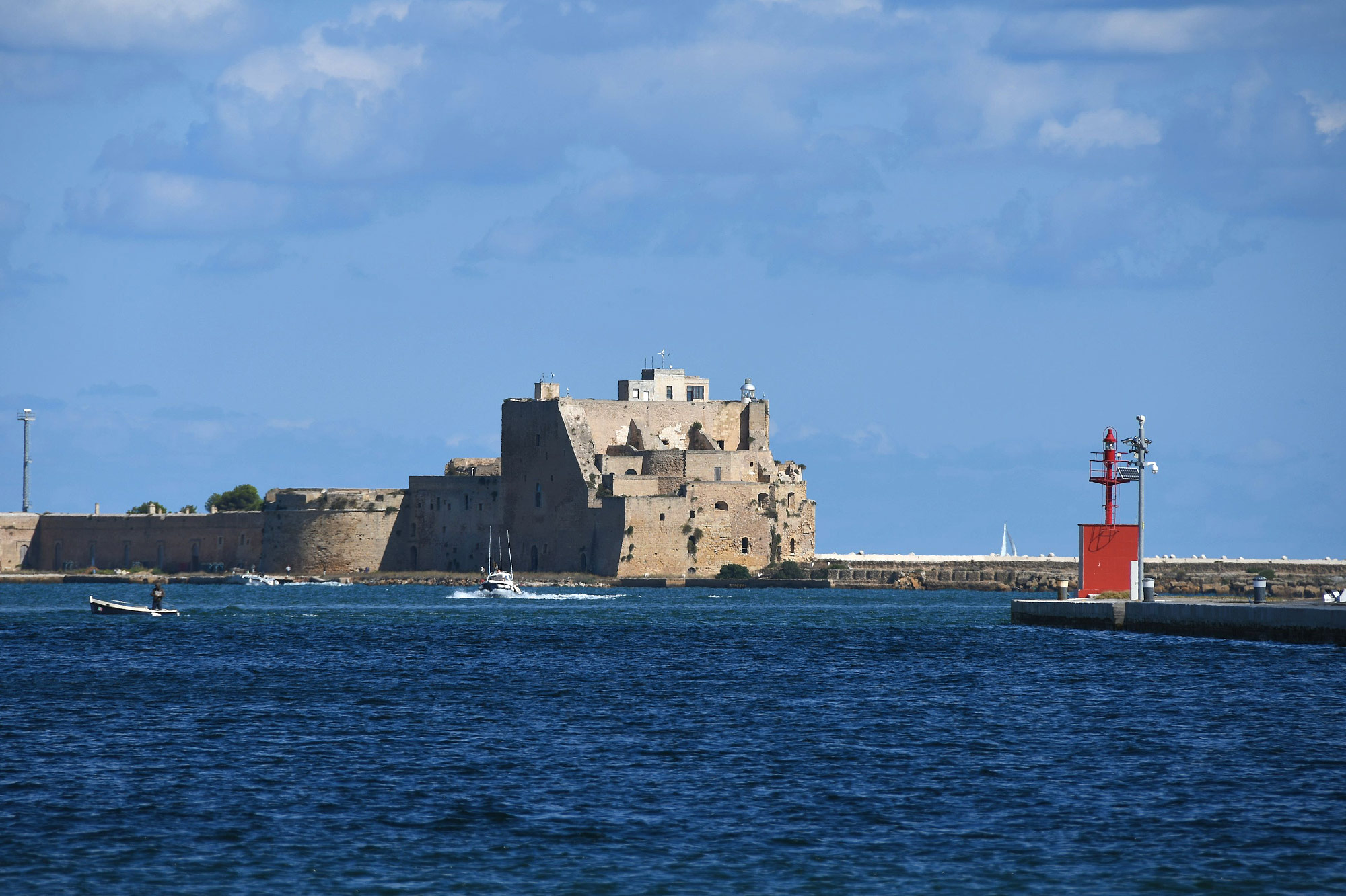 Brindisi (Photo license: CC BY 2.0)